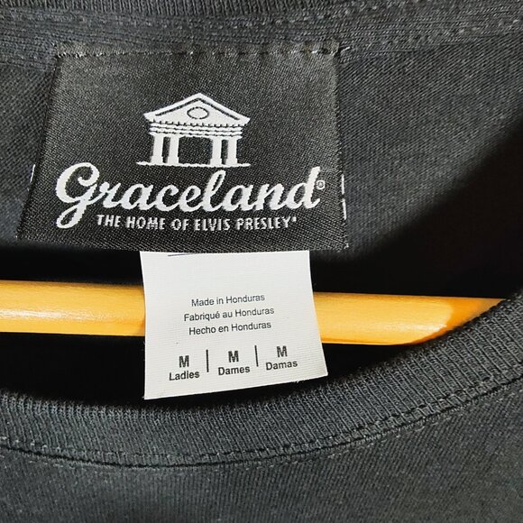 Graceland Women's Medium Elvis Presley Las Vegas Sequin Black T-Shirt NWOT - Picture 4 of 9